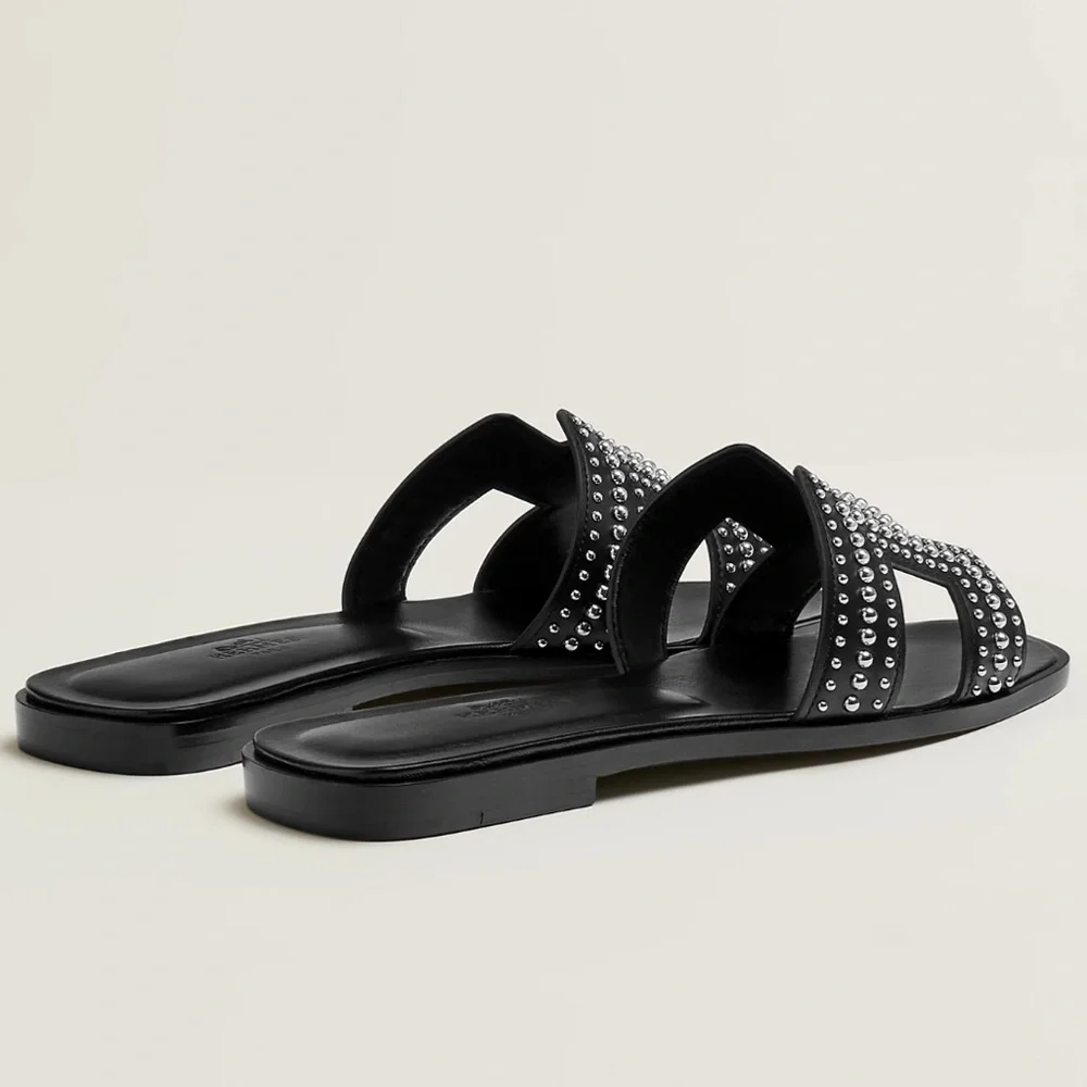 🖤 Hermes Studded Black Leather Orans 🖤 - Picture 4 of 17